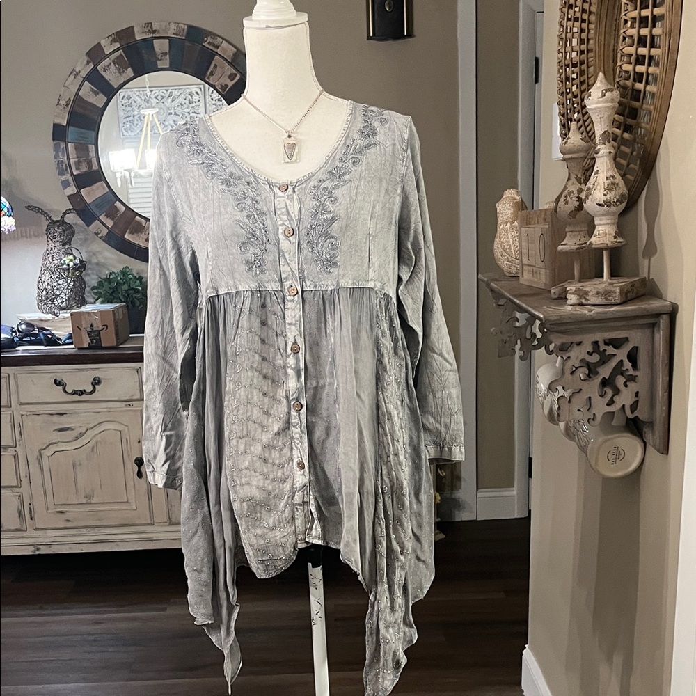 Young Threads Light Gray Embroidered Button-Front Women’s Top